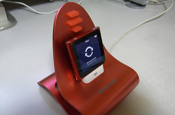 iPod nano 6G (PRODUCT)REDとiPhoneスタンド