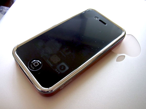 iPhone4S + UNITED Aluminium Case for iPhone4（表）